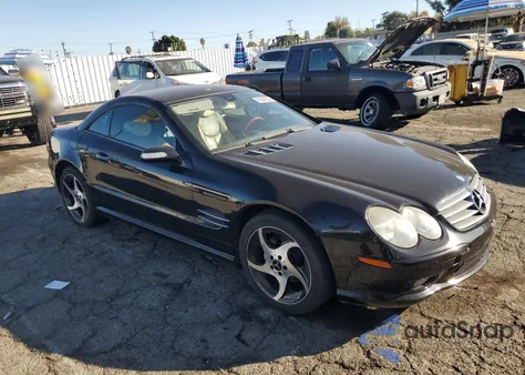 2005 Mercedes-Benz Sl 500 z USA, uszkodzony, nr VIN WDBSK75FX5F102952